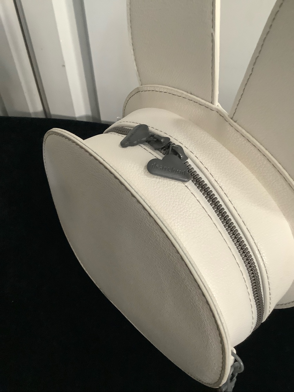 Miffy White Bunny Crossbody Bag - Kids Accessories Excellent Condition - Picture 4 of 11